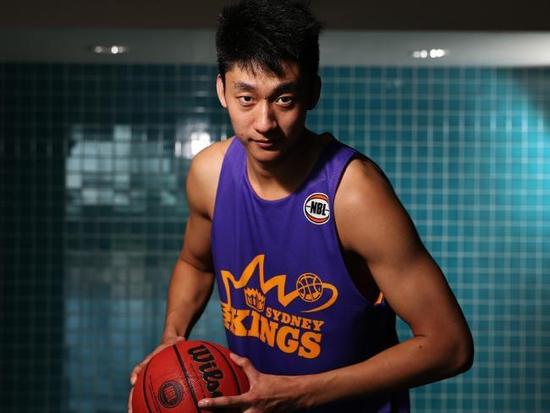 斯基拉：皇马只能在夏窗1000万回购帕斯，球员也不想冬窗转会（斯基拉称皇马仅能今夏以1000万回购帕斯，球员无意在冬窗转会）