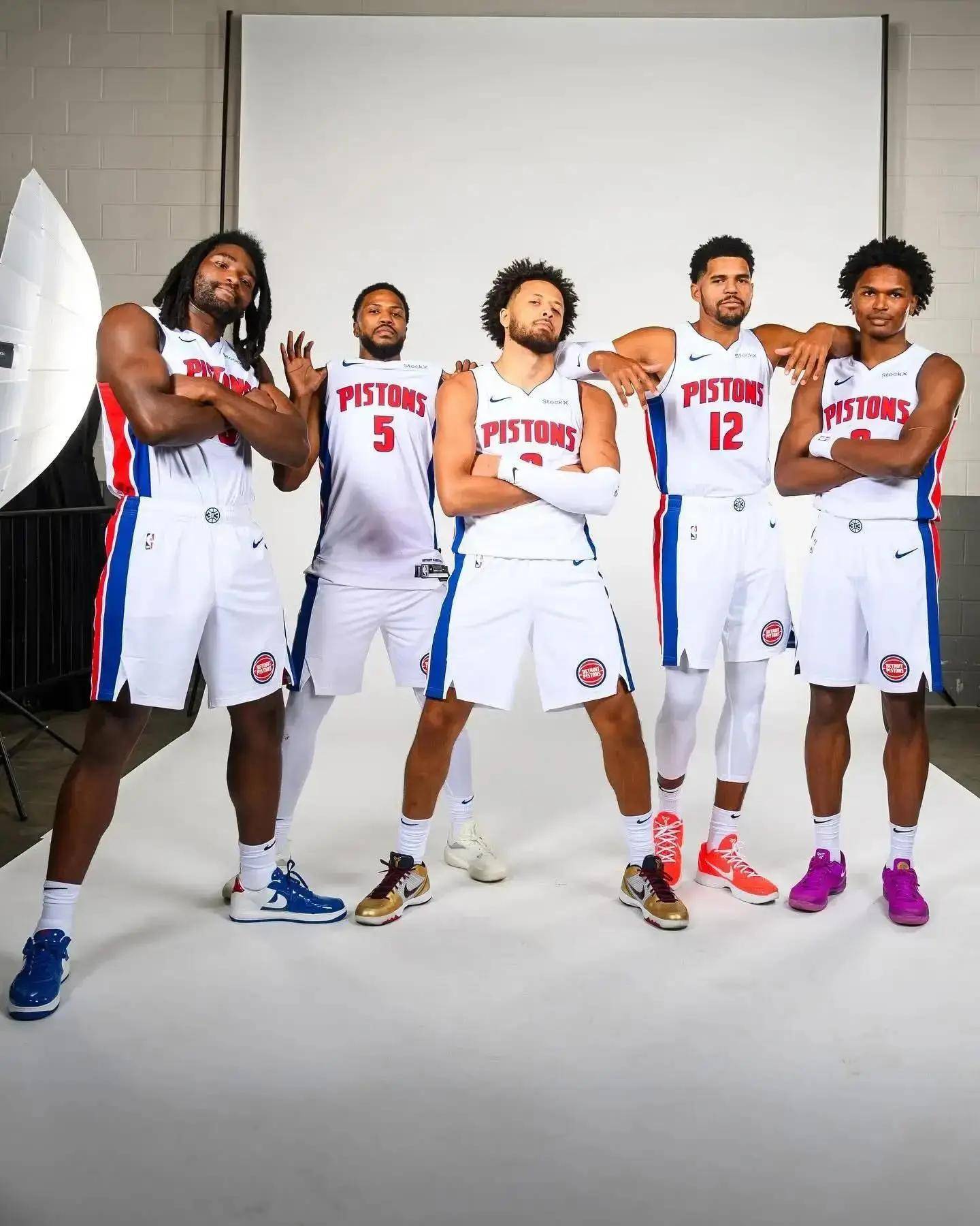 罗马诺：奥罗斯科即将加盟曼联，球员正启程前往英格兰（罗马诺称：奥罗斯科将签约曼联，已启程前往英格兰）