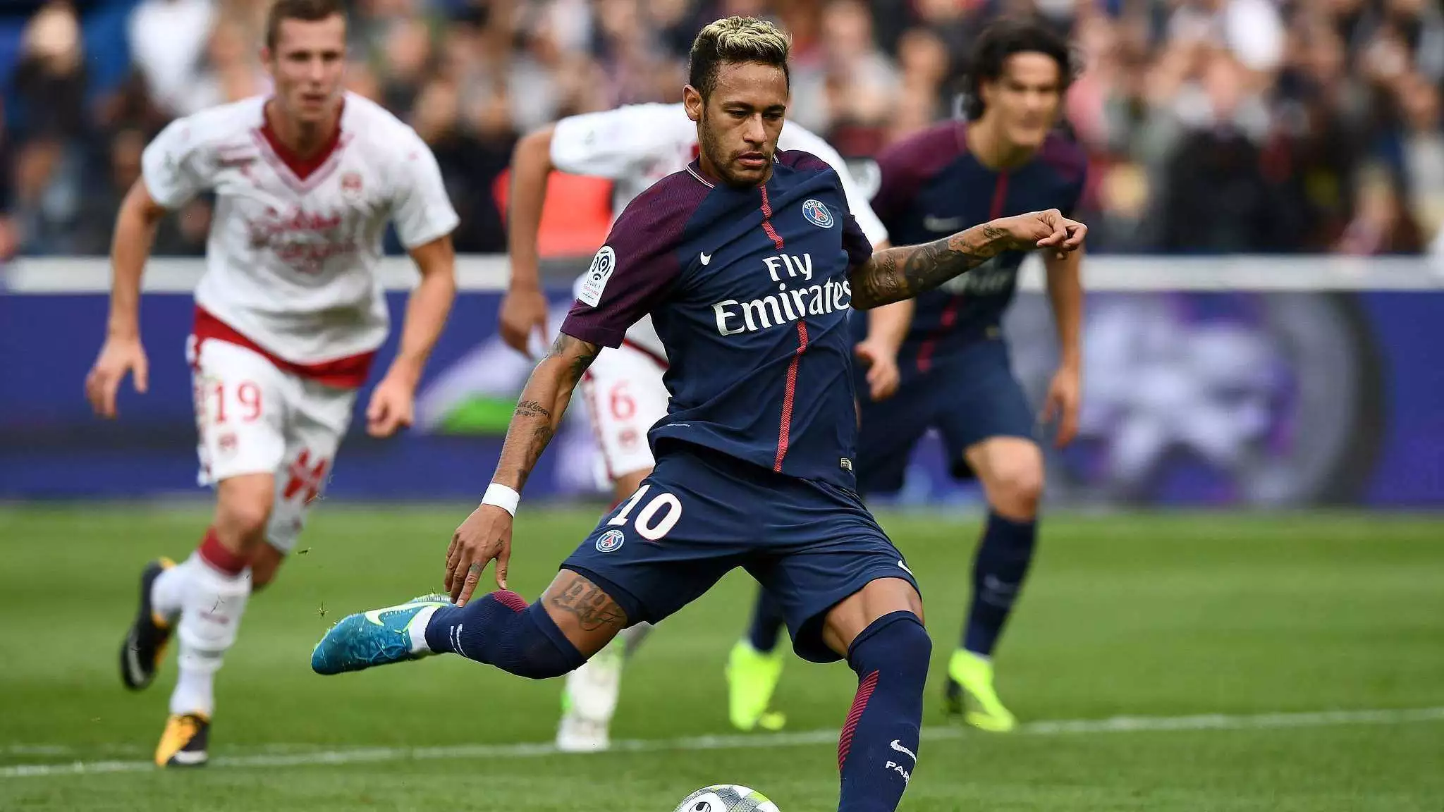 字母哥谈七连败：任何人不该只打着自己的小算盘，必须专注赢球（字母哥谈七连败：没人该只顾小算盘，必须把赢球放第一）