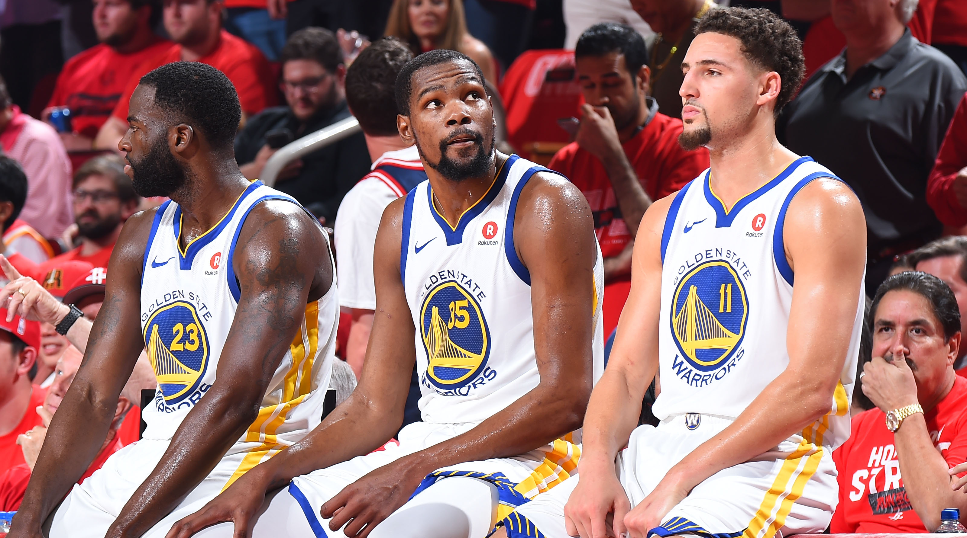 西媒：苏契奇一只脚已踏出皇社大门，球队愿意直接出售他（西媒：苏契奇基本确定离开皇社，俱乐部倾向直接出售）