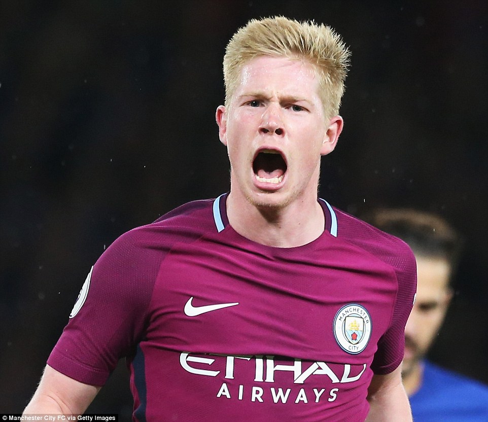 五星吐槽中足联颁奖会：简陋敷衍，还不如有些公司的年会现场（中足联颁奖礼遭五颗星差评：寒酸敷衍，比不过不少公司的年会）