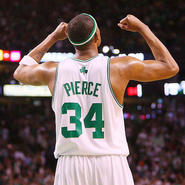 这队的攻防切换太流畅了（这支球队的攻防转换行云流水）