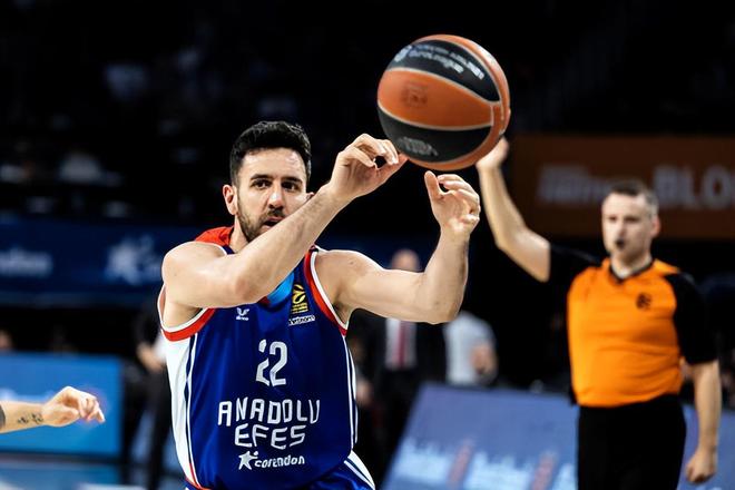 潜力无限！弗拉格背靠背成为最年轻10助攻&得分35+球员（天赋爆棚！弗拉格背靠背改写纪录：史上最年轻10助攻与35+得分球员）